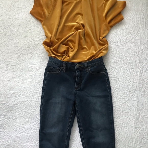 Gold Short Sleeve Suede - Picture 2 of 2